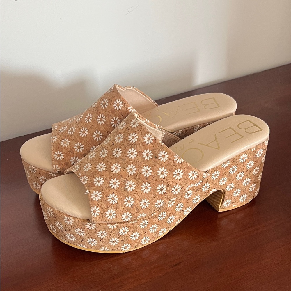 Bea Tan Floral Platform Sandals